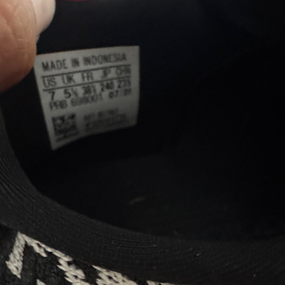 Adidas SWIFT RUN 1.0 Sneakers - Picture 2 of 6
